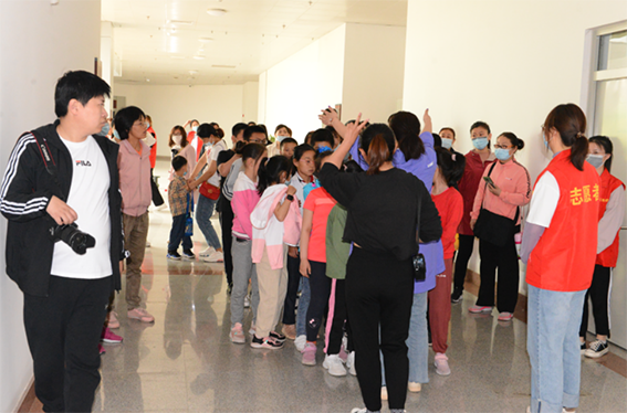 极乐洞在哪_千年手游极乐洞走法_九阴手游极乐谷怎么玩